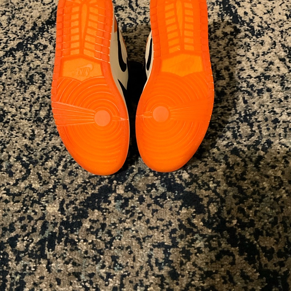 Jordan 1’s shattered backboard satin. Brand New